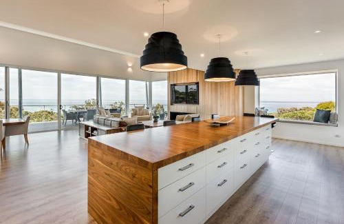 Eagle Bay House | Casa del Mar