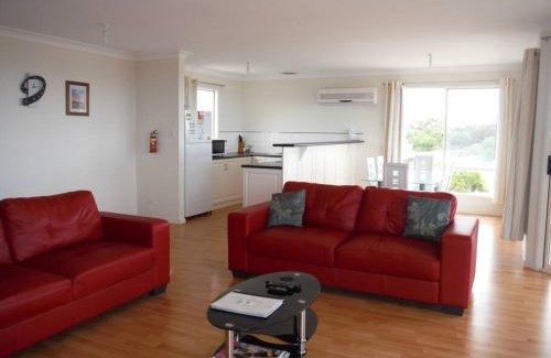 Minlacowie House | Casa Di Mari