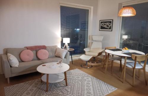 Vantaa Apartment | Casa di Sanna with Sauna & free parking