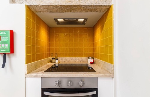 Linda-a-Velha Apartment | Casa do Mapa: Lisbon Work and Play Family Getaway