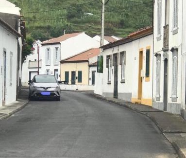 Faial Da Terra House | Casa do vermelho