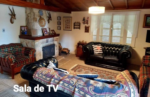 Jardim Europa House | Casa dos Pinheiros Campos do Jordão