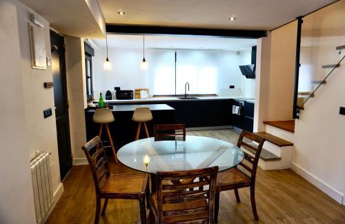 Puente Nuevo House | Casa El Acebal