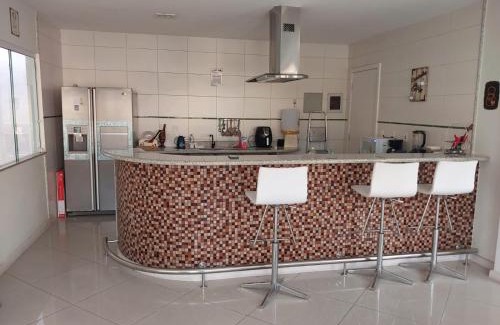 Sahy House | Casa em condomínio com Praia Reservada
