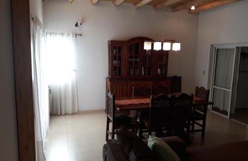 Cuyo House | Casa en la Ruta del Vino
