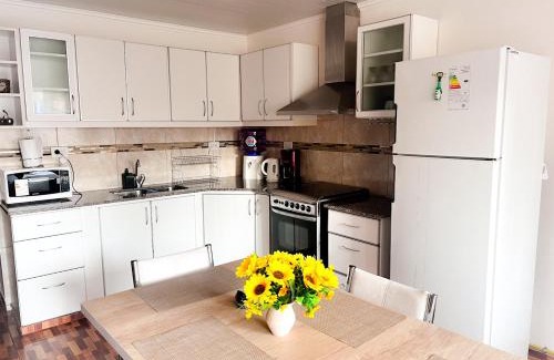 Lomas de Zamora House | Casa entera con patio, parrilla y cochera