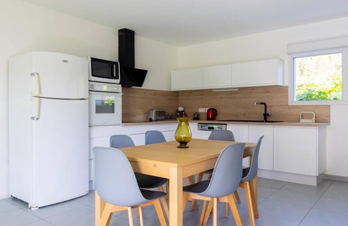 Bourg-en-Bresse House | Casa Fernandes with heated indoor swimming pool