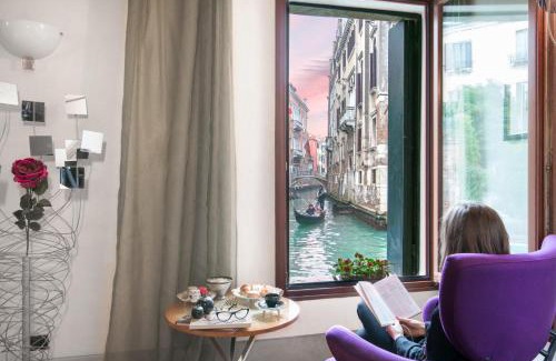 Castello House | Casa Flavia ai Morosini - Luxury apartment with Canal View
