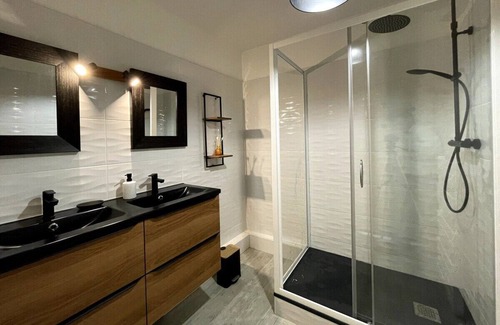 Downtown Angers Apartment | Casa Fluo : T2 Premium - Hyper Centre - Balcony