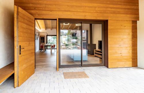 Camos House | Casa Gessamí Alojamiento en el Pla de l'Estany