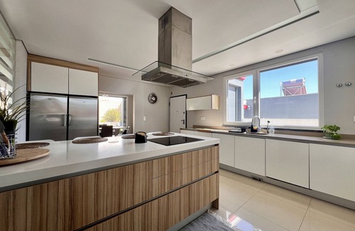 Fernao Ferro Ski Chalet | Casa Giumeni - House with swimming pool