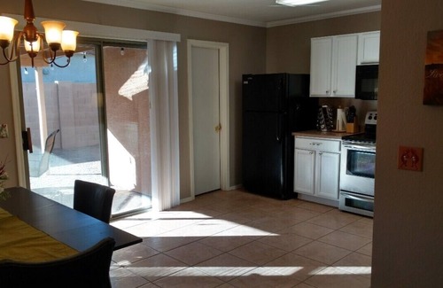 Casa Grande House | Casa Grande Home with community pool + spa