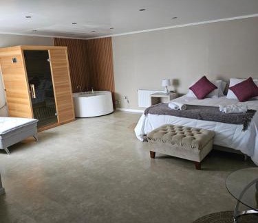 Punta Arenas Villa | Casa Hermosa