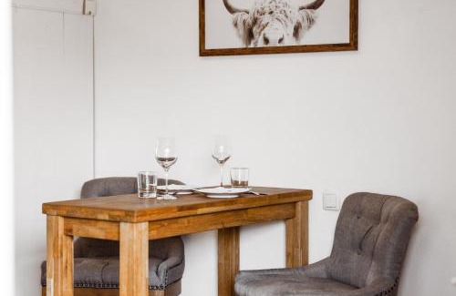 Miesbach Apartment | Casa Hirsch - Zentral, Bergblick, TV, Nespresso