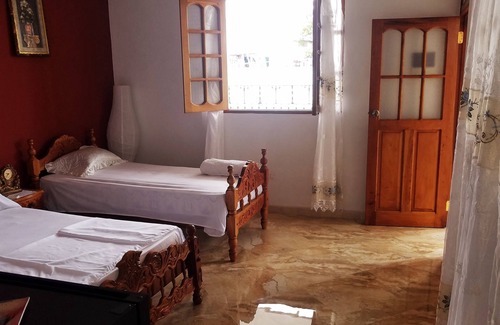 Santa Clara House | Casa Hostal Genesis