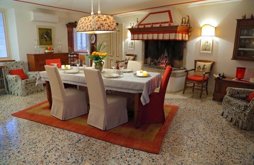 Polcenigo Villa | Casa In Borgo