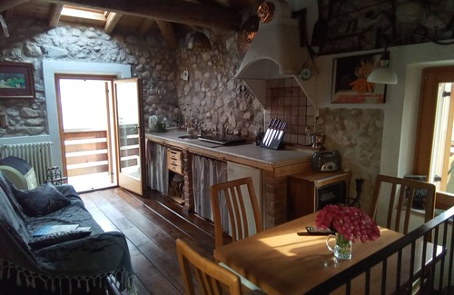 Peri House | Casa indipendente di tre piani in Val d'Adige