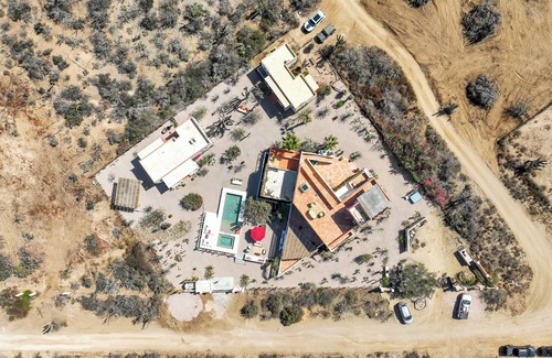 El Pescadero House | Casa Kafka: Large 3-building, 7-bedroom compound in relaxing El Pescadero!