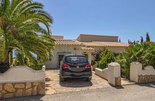 Cumbre del Sol Villa | Casa La Perla: Villa with Sea View, Pool, Balcony, A/C & Wi-Fi