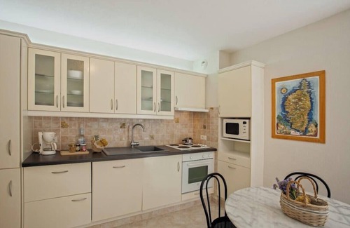 Santa-Severa Apartment | Casa Le Sureau