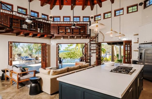 Tamarindo House | Casa Libelula, this tranquil heaven offers direct beach access.