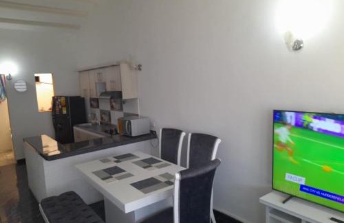 Cartago House | Casa limonar