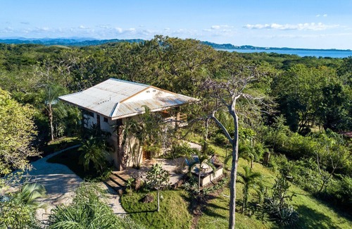 Playa Grande House | CASA LINDA VISTA/WALK To BEACH & SURFING/PEACEFUL & PRIVATE/SLEEPS 2 to 8