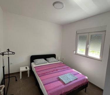 Mladenovac House | Casa Lisović