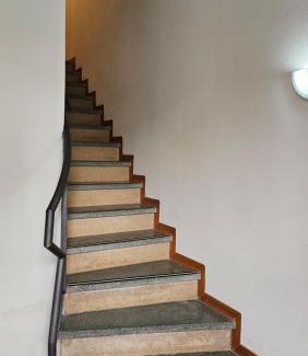 Lugo Apartment | Casa luminosa, parcheggio sotto casa, zona tranquilla a due passi da negozi, parchi, ristoranti