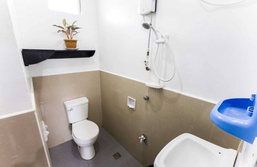 Catangnan House | Casa Luna Deluxe Cottage, General luna, minutes from Cloud 9, Restaurants, ect.