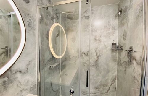 Madeleine - Saint-Leonard Apartment | Casa Mafate : Town centre - Balcony -Parking