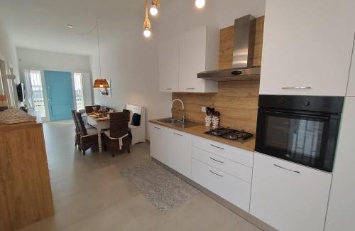 Specchiarica House | Casa MANA