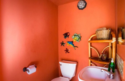 Playa Colorado House | Casa Marisombra: Fun amenities and just steps from the beach