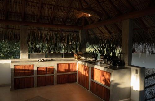 Troncones Apartment | Casa Mexibali, Suite Bali