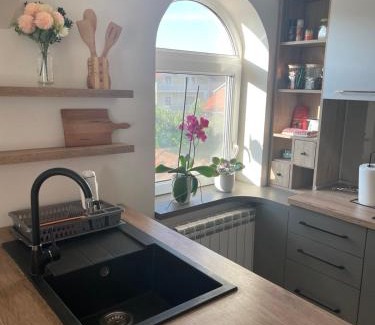 New Belgrade Apartment | Casa Mia Apartments - Modern - Comfortable Stays 5 Min from Airport - Transport Possible