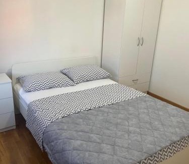 New Belgrade Apartment | Casa Mia Apartments - Modern - Comfortable Stays 5 Min from Airport - Transport Possible