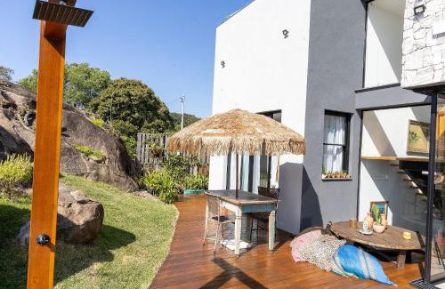 Centro de Vila Velha House | Casa Mirante in Espirito Santo-SH095