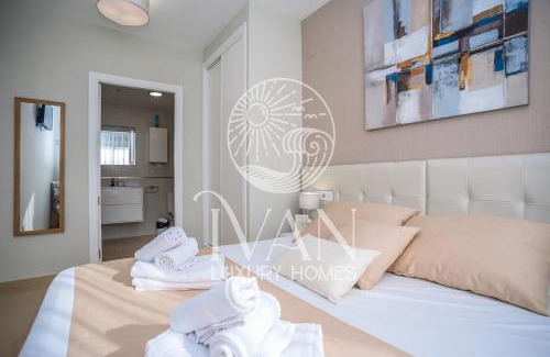 Cabanes Apartment | Casa Mural Ivan Luxury Homes 6ªPlta Norte 1ªLinea