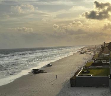 Salinopolis House | Casa na Frente da Praia do Maçarico
