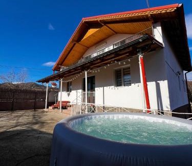 Berislavesti House | Casa NIB Calimanesti