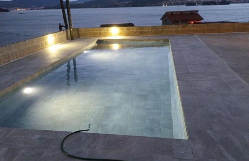 San Adrian de Cobres House | Casa nueva con piscina y vistas al mar