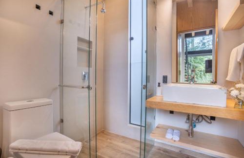 Valle de Bravo Villa | CASA NUEVA en Avandaro rodeada de Naturaleza