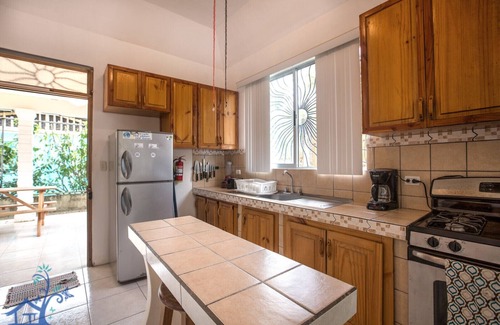 Puerto Viejo de Talamanca Ski Chalet | Casa Pan Dulce Family-Friendly 3BR/2BA Near Puerto Viejo Beaches