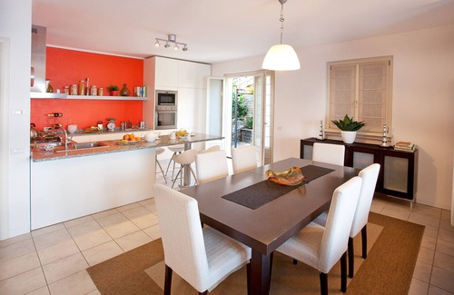 Menaggio Apartment | Casa Paradiso In Menaggio. Garden, Pool sleeps 6 by Italian Apartments.