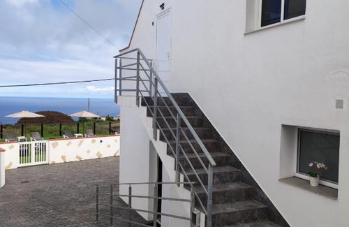 Santa Barbara House | CASA PIRÁMIDE 2. Terraza WiFi y Parking Privado