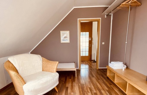 Dittelstedt Apartment | Casa Rehse - Cozy attic apartment 24h self-check-in via key box