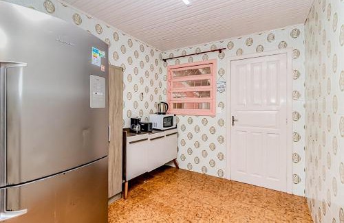 Vila Real House | Casa Rosa Charmosa Completa BC Churrasco & Garagem