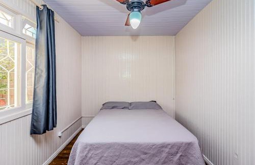 Vila Real House | Casa Rosa Charmosa Completa BC Churrasco & Garagem