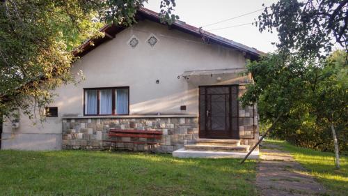 Campina House | Casa rurală cu livadă LavAndra