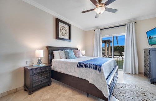 El Medano Ejidal Apartment | Casa Sirena- Secure & Private Poolside Retreat